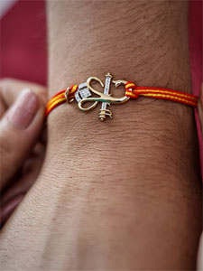 Bansi Ganesha Rakhi Pendant